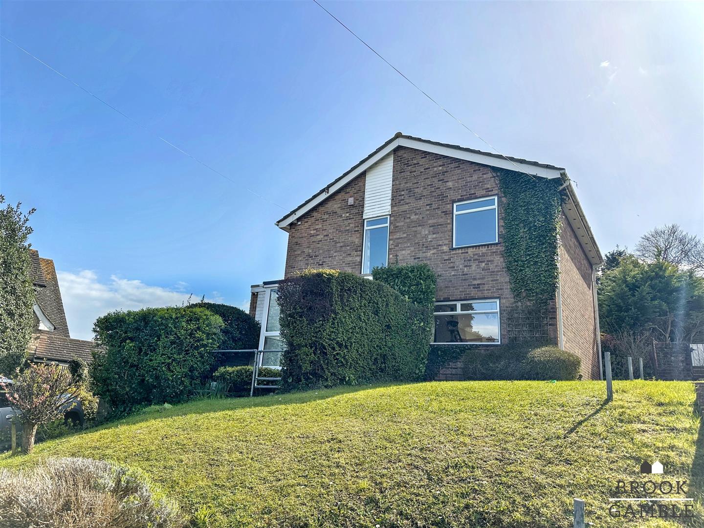 3 Bedroom House. Old Mansion Close in Eastbourne, East Sussex 23